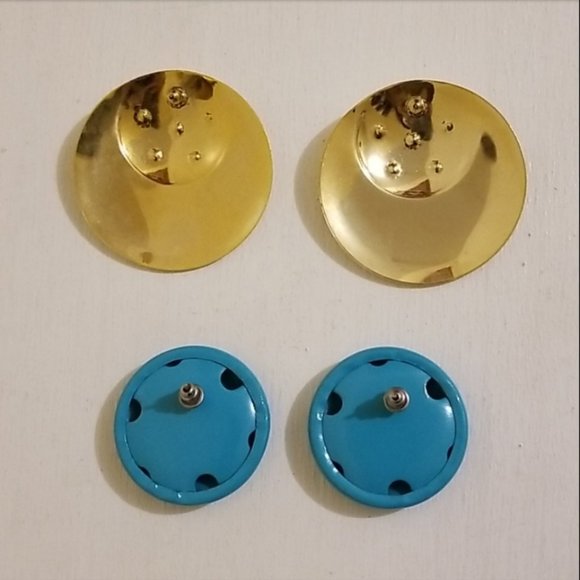 Collection of MJ Carroll 70s Style Earrings - Picture 6 of 8